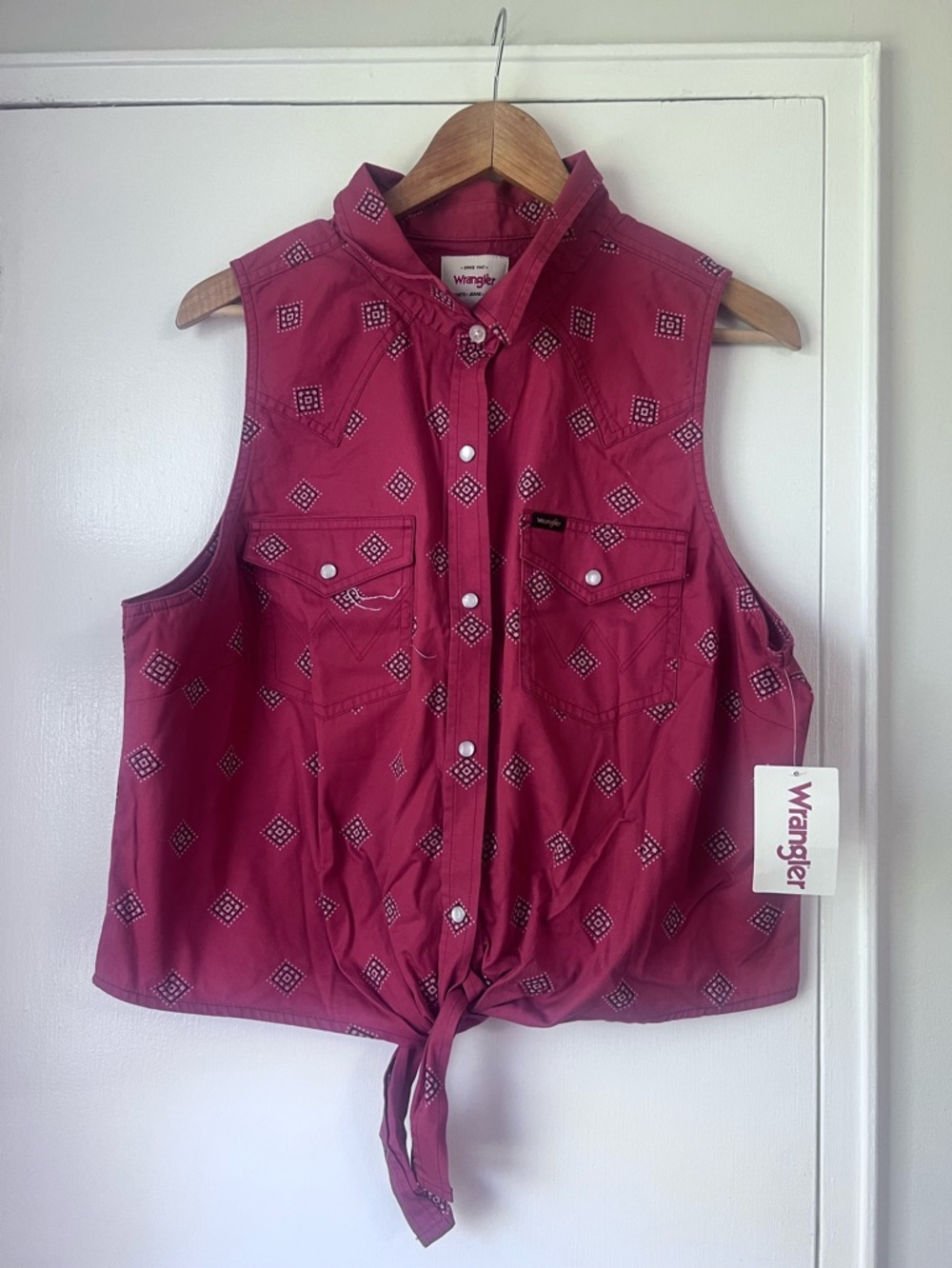 Wrangler Cowgirl Sleeveless Tie Front Shirt - Red Western Size XL - NWT